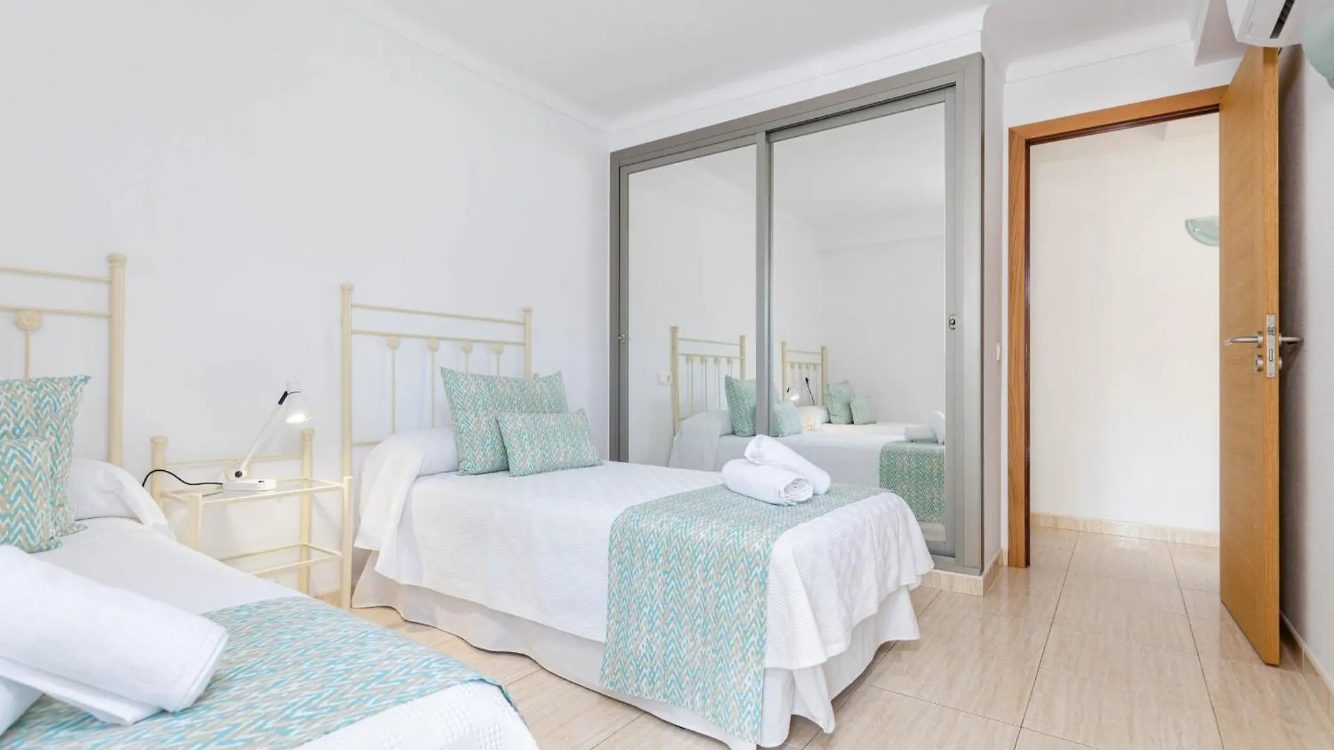 Apartment Yourhouse Roses 9 Port de Alcudia  Spain